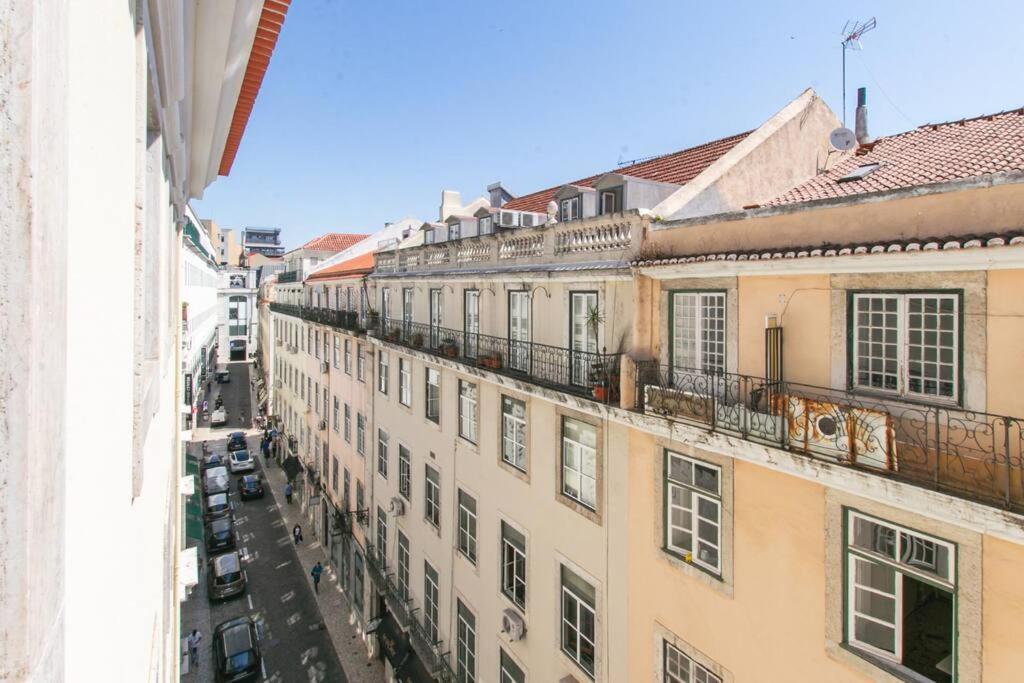 Made For The City Lovers- Urban Charm In Chiado Lisboa Extérieur photo