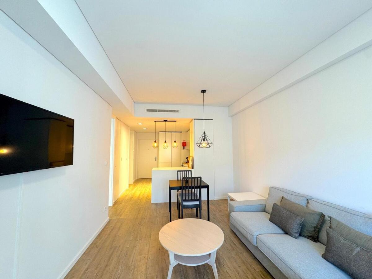 Made For The City Lovers- Urban Charm In Chiado Lisboa Extérieur photo