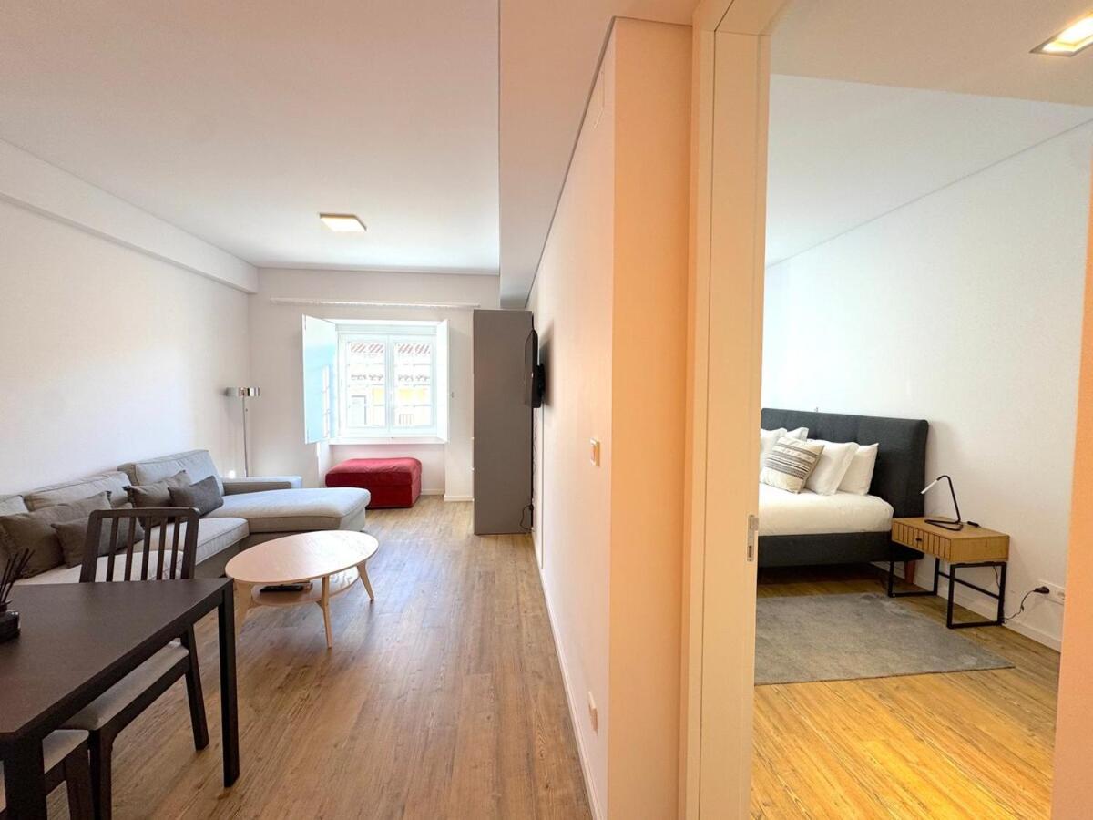 Made For The City Lovers- Urban Charm In Chiado Lisboa Extérieur photo